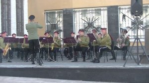 Красивый русский вальс Березка. Исполняет оркестр Черных гусар.