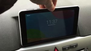 Магнитное крепление планшета в автомобиле