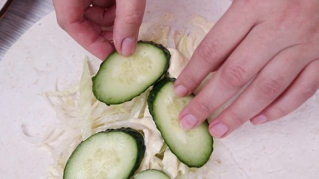 Какой ролл из McDonald's выберешь? | Повторили РОЛЛ с креветками и Чикен премьер РОЛЛ из McDonald's смотреть онлайн