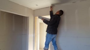 Скоростная шпаклевка гипсокартона по-мексикански. Инструмент - Базука для шпатлевания