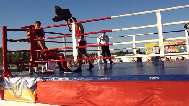 Бокс Черкассы Костючёк Вадим VS Майдаков Дмитрий 1-2 раунд. смотреть онлайн