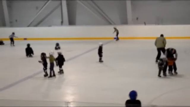 Крытый каток "Юбилейный" .avi смотреть онлайн