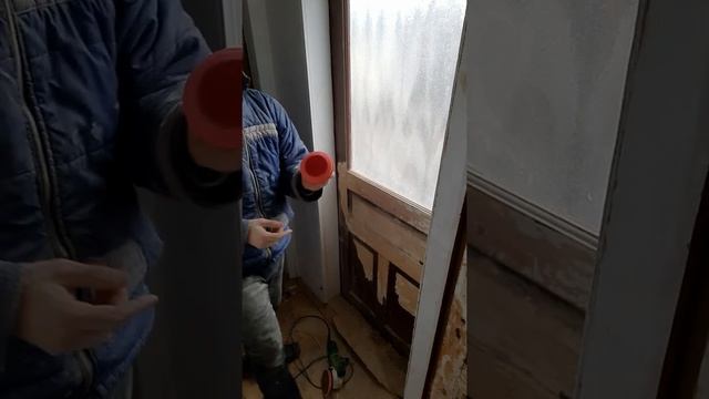 Как счищает старую краску наждачная насадка на болгарку! смотреть онлайн