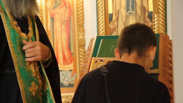 Всенощное бдение на подворье Введенского монастыря "Сергиева Пустынь" смотреть онлайн