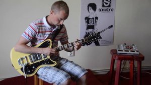 Roland GK-3 kit with 6Appeal polydistortion guitar effect and Schecter Ultra