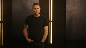 Юэн МакГрегор вспоминает свои первые моменты (Видео на русском)