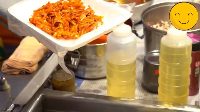 Клецки по Корейски / Уличная еда в Корее смотреть онлайн