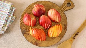 Заливной пирог с нектаринами