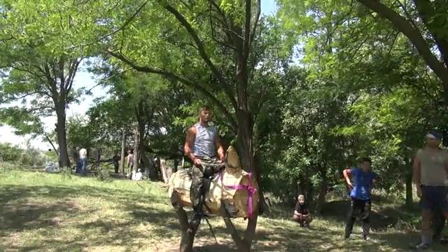 Казачья боевая традиция.  Рубка с коня.  Тренажер Буян смотреть онлайн