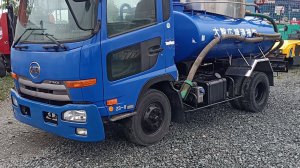 Ассенизатор Nissan Diesel 2011 года, бочка 3,1 м3