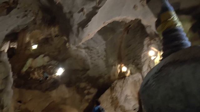 Храм обезьян - Ват Суван Куха. Юг Таиланда, Пханг Нга смотреть онлайн