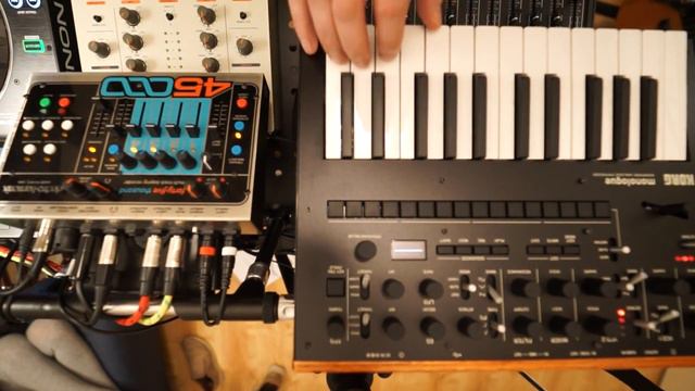 Free Jam #8: Got home with new Korg Monologue and did some live looping with the EHX 45000 смотреть онлайн