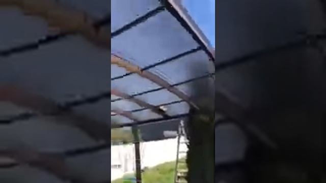 Арочний автомобільний навіс з покриттям профільованим монолітним полікарбонатом смотреть онлайн