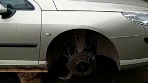 Peugeot 407 замена втулки привода ведущего колеса.