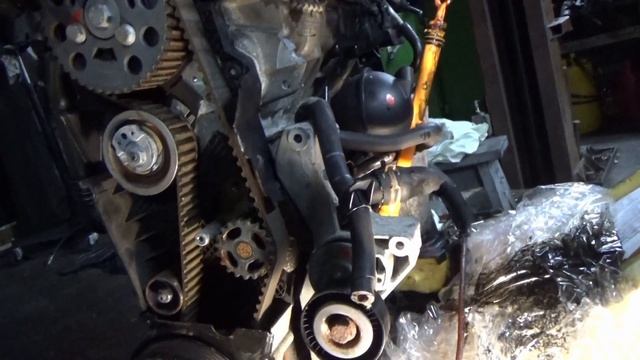 Замена двигателя Volkswagen GOLF 5.mp4 смотреть онлайн