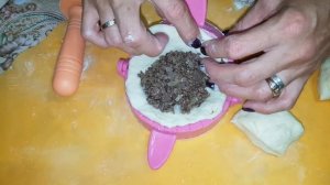 Форма для пирожков и вареников с различными начинками)))