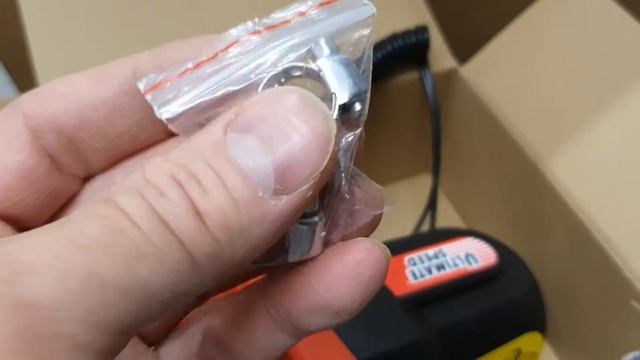 видео обзор электроустройство для выкачиванья масла из машинного мотора смотреть онлайн