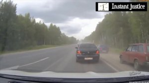 Смотреть онлайн  Обочечники получают по заслугам