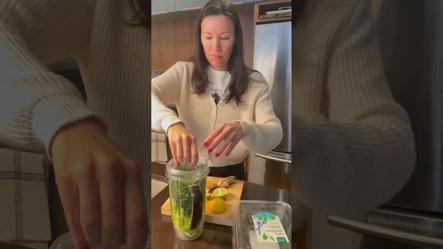 my go-to green juice recipe :) #greenjuicerecipe #greenjuice