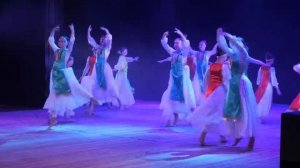 Умывает красно солнышко руки теплые в росе. Карт-Бланш