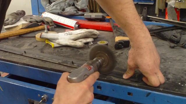 снять 2 сторонний скотч с молдинга смотреть онлайн