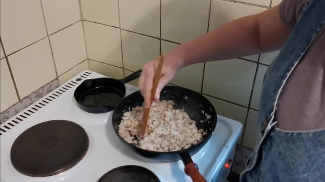 Мешочки из блинов с курицей и сыром. С такими блинами Масленица в радость!!! смотреть онлайн