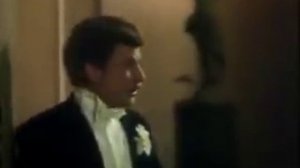 Надо что-то делать! Надо выпить!