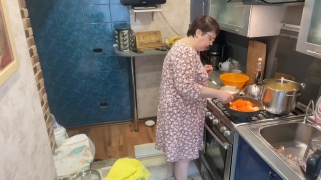 985/ Готовлю тефтели с соусом в духовке! Придумала подарки! смотреть онлайн