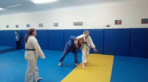 Вариант защиты от захвата сзади за шею ( с закрытыми глазами).