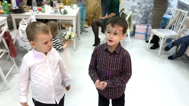 Отзыв о работе Маши и бумажное шоу от организации Заводила смотреть онлайн