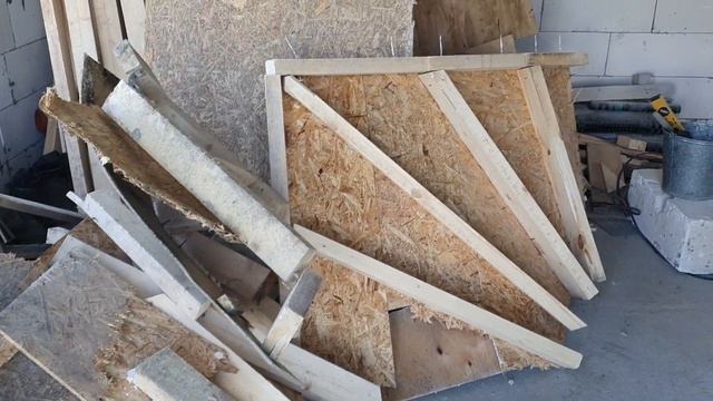 Снимаем опалубку с лестницы / мой первый дом смотреть онлайн