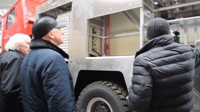 Как собираются пожарные автомобили? смотреть онлайн