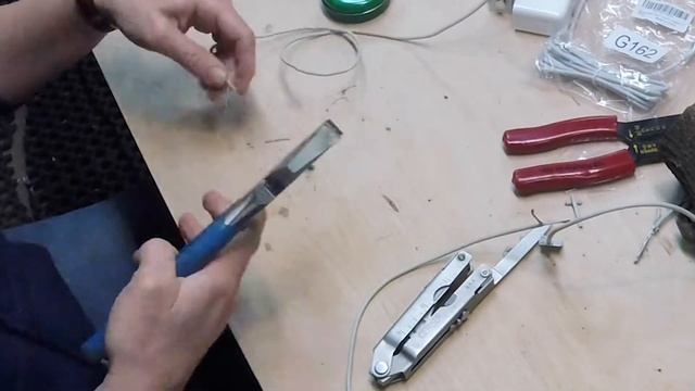 Fixing a MacBook Pro MagSafe Power Cable | How To смотреть онлайн