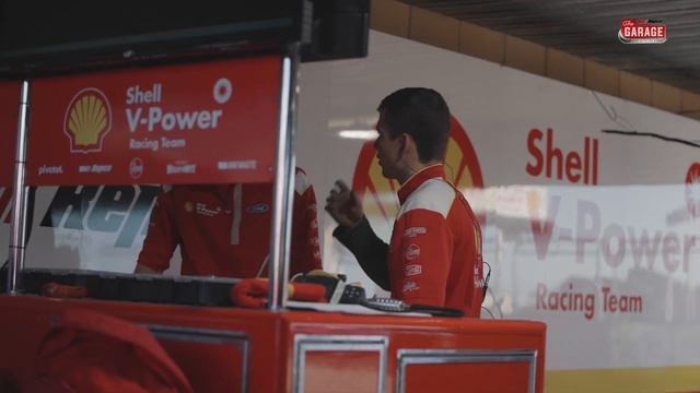 The team behind the #17 Shell V-Power Ford Mustang Supercar смотреть онлайн