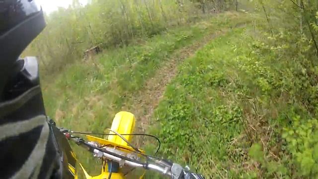 SUZUKI RM 250 ON PRIVATE TRACK смотреть онлайн