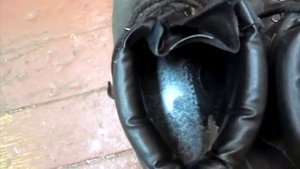 Как избавиться от неприятного запаха носков