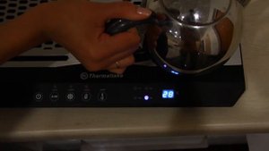 Ноут подставка Thermaltake Massive TM с системой контроля температуры ноутбука