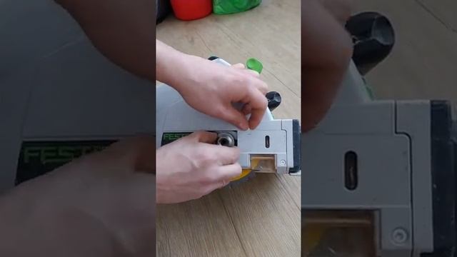 Как поменять диск на погружной пиле Festool TS 55