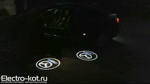 Проекция логотипа в двери авто