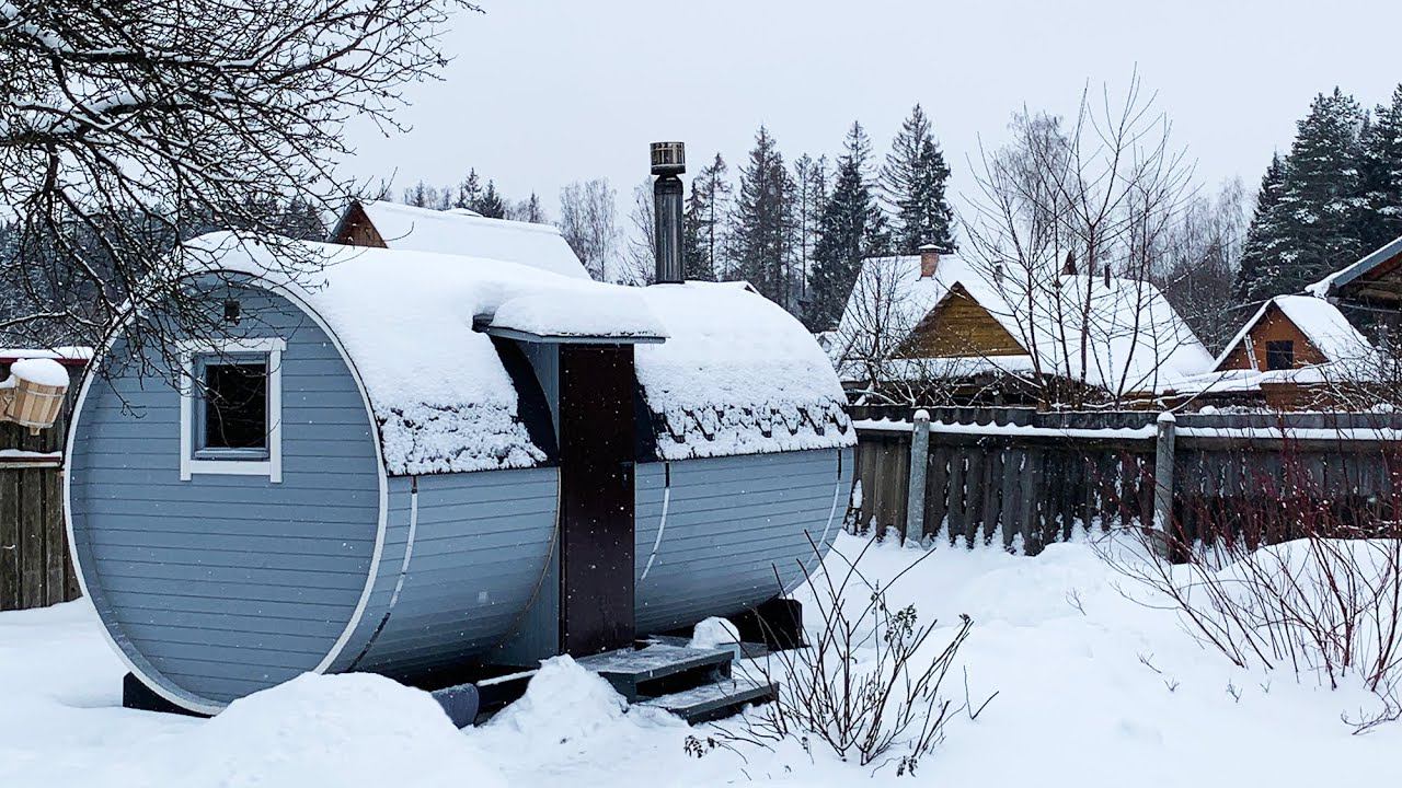 Баня-бочка в необычном цвете Tikkurila. Маленькая, да удаленькая. Модель Мега-2 СВ от Bochky