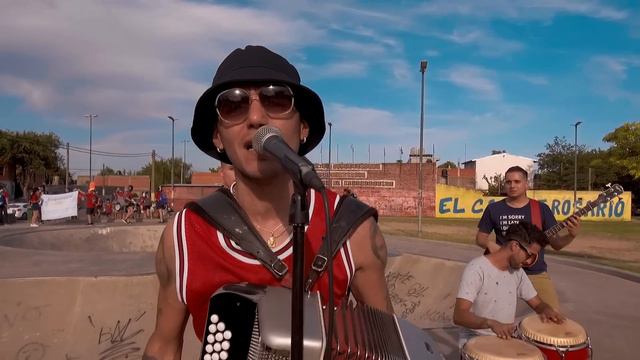 🎄🎁 Mauri y Simon Merlo | Chamamé Tropical 😎#mauriysimonmerlo #chamametropical смотреть онлайн