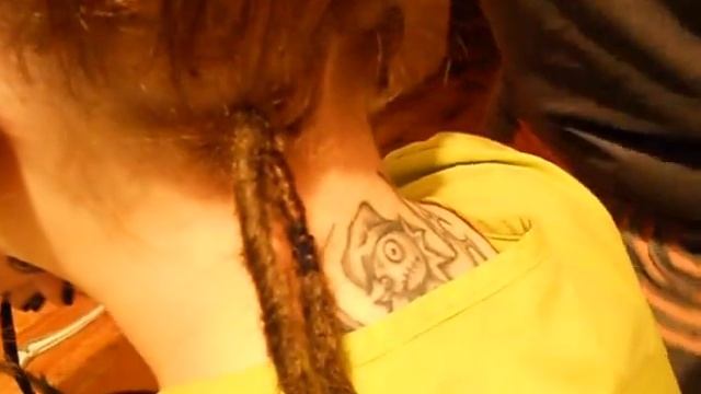 Повторное вплетение гладких мастеровых де-дредов с х/б нитками и канекалоном смотреть онлайн