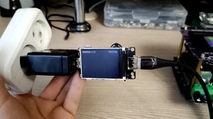 Зарядка на 4 USB порти за 2 бакси!