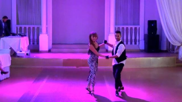 Преподаватели Insight Dance: Бережной Артём и Сазонова Дарья \ Bachata show смотреть онлайн