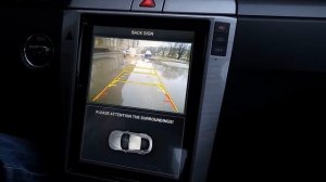 Работа встроенных динамических парковочных линий на Android магнитоле в стиле Tesla