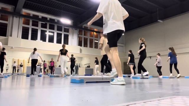 vlog | учёба, тренировка, k-pop карты смотреть онлайн