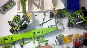 От винта - плавающая модель на основе 42105