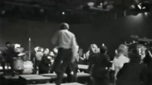 Нино Феррер  Мирза