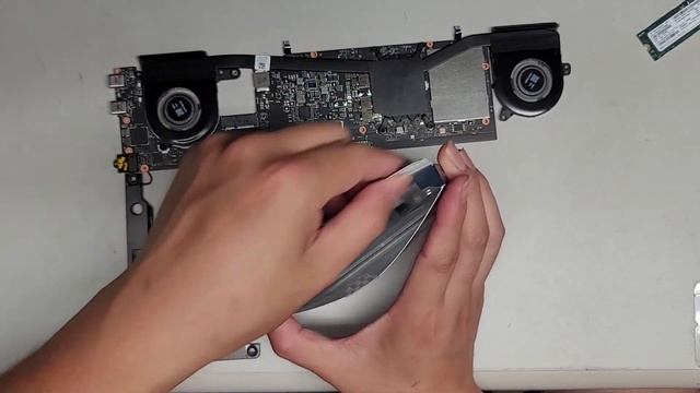 Lenovo Yoga 920 920-13IKB Disassembly SSD (Hard Drive) Upgrade Battery Logicboard Replacement Repai смотреть онлайн