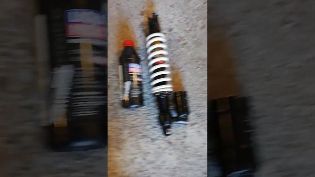 Амортизатор на эндуро мотоцикл обслужен и снова в строю ? смотреть онлайн